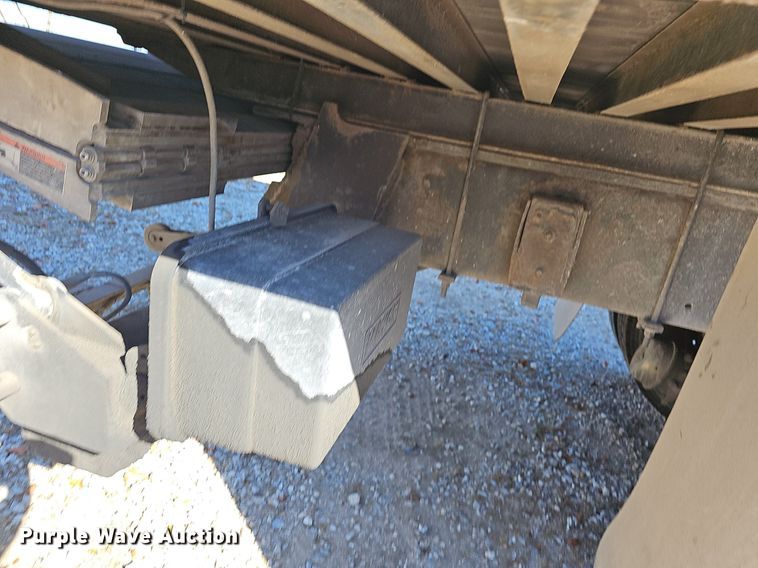 image for item NP9097 1999 Kenworth T800  box truck