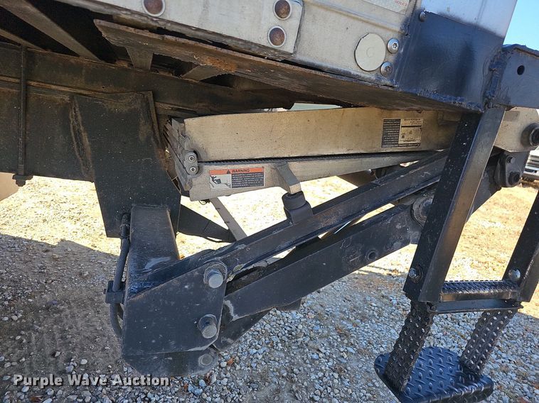 image for item NP9097 1999 Kenworth T800  box truck