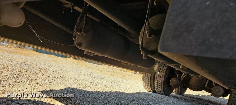 image for item NP9097 1999 Kenworth T800  box truck