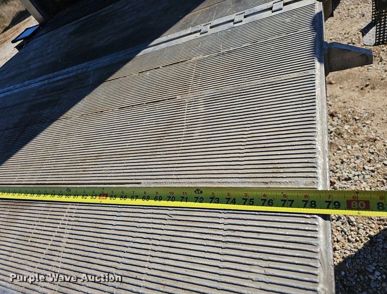 image for item NP9097 1999 Kenworth T800  box truck