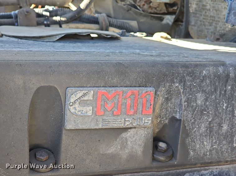 image for item NP9097 1999 Kenworth T800  box truck