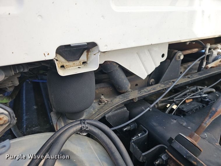 image for item NP9098 2007 Volvo VN  semi truck