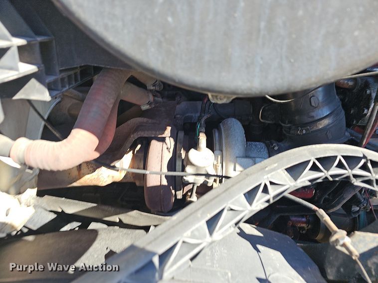 image for item NP9098 2007 Volvo VN  semi truck