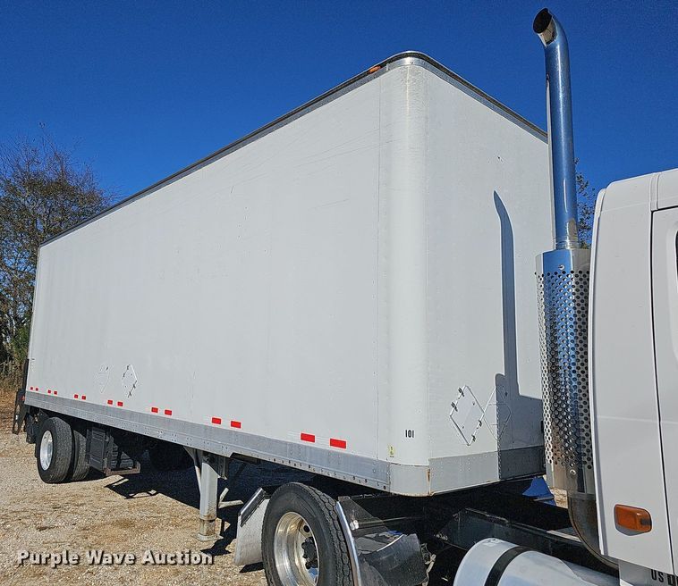 image for item NP9099 1988 Road Systems  dry van trailer