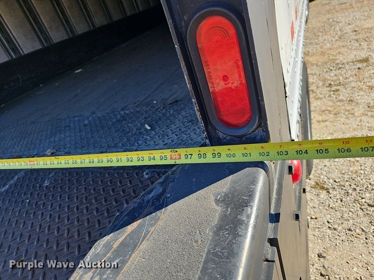 image for item NP9099 1988 Road Systems  dry van trailer