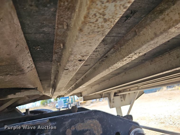 image for item NP9099 1988 Road Systems  dry van trailer