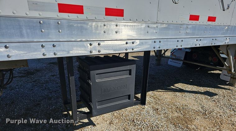 image for item NP9099 1988 Road Systems  dry van trailer