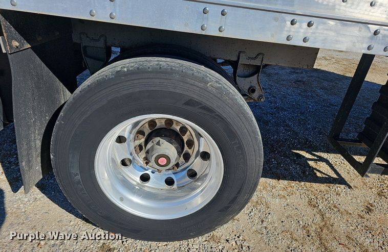 image for item NP9099 1988 Road Systems  dry van trailer