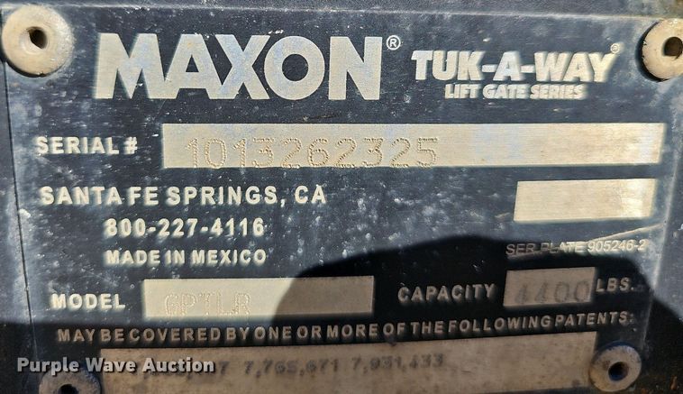 image for item NP9099 1988 Road Systems  dry van trailer