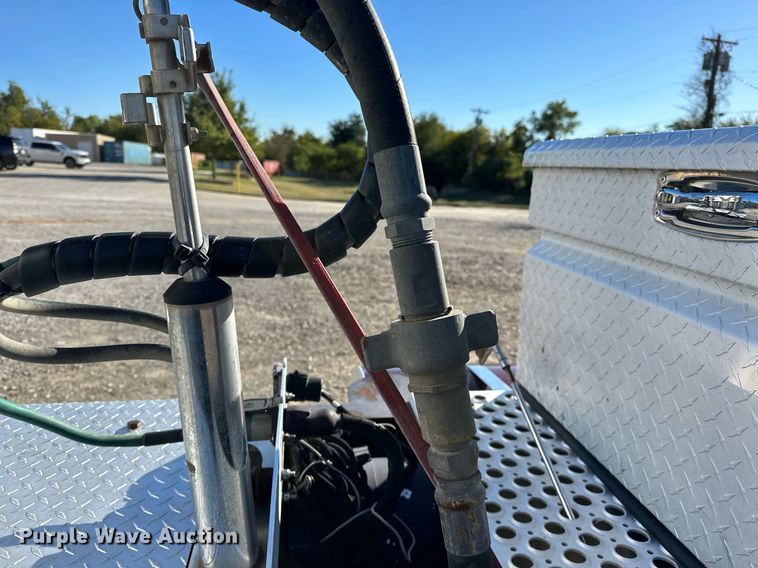 image for item NQ9543 1999 Kenworth W900  semi truck