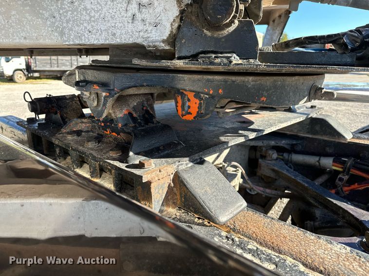 image for item NQ9543 1999 Kenworth W900  semi truck