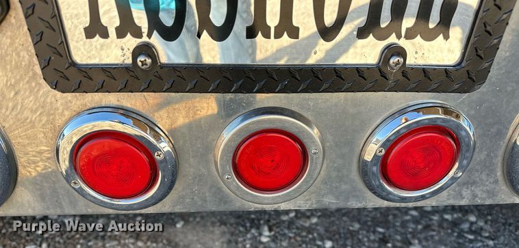 image for item NQ9543 1999 Kenworth W900  semi truck