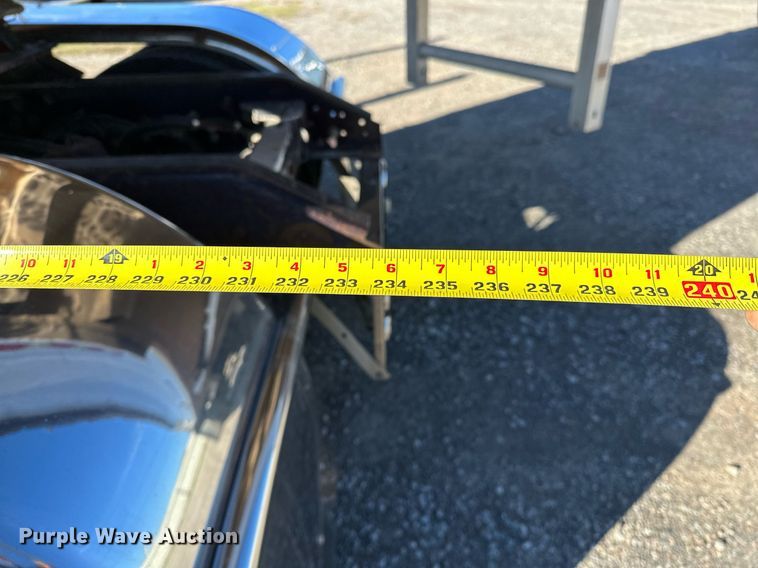 image for item NQ9543 1999 Kenworth W900  semi truck