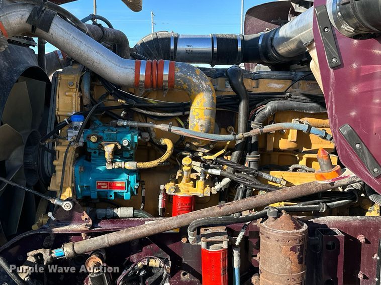 image for item NQ9543 1999 Kenworth W900  semi truck