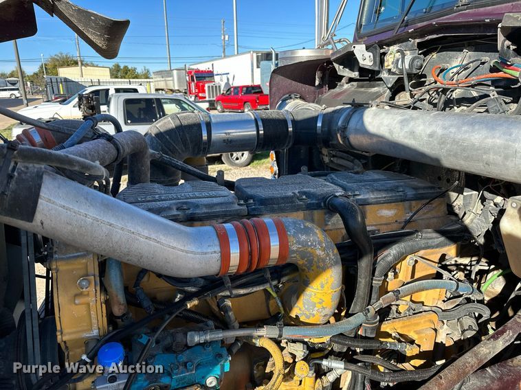 image for item NQ9543 1999 Kenworth W900  semi truck