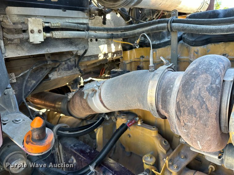 image for item NQ9543 1999 Kenworth W900  semi truck