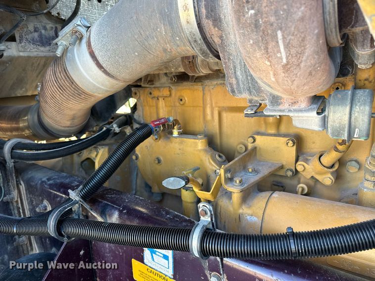 image for item NQ9543 1999 Kenworth W900  semi truck