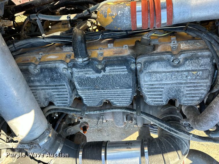 image for item NQ9543 1999 Kenworth W900  semi truck