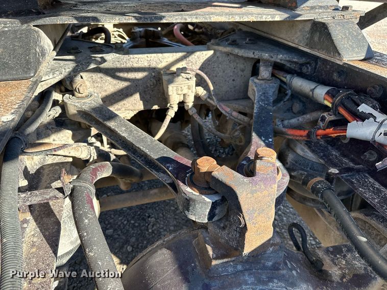 image for item NQ9543 1999 Kenworth W900  semi truck