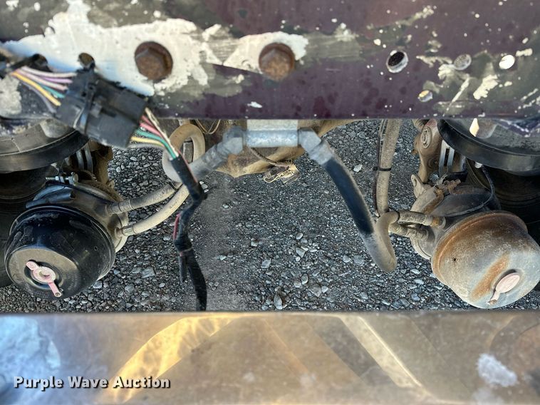 image for item NQ9543 1999 Kenworth W900  semi truck