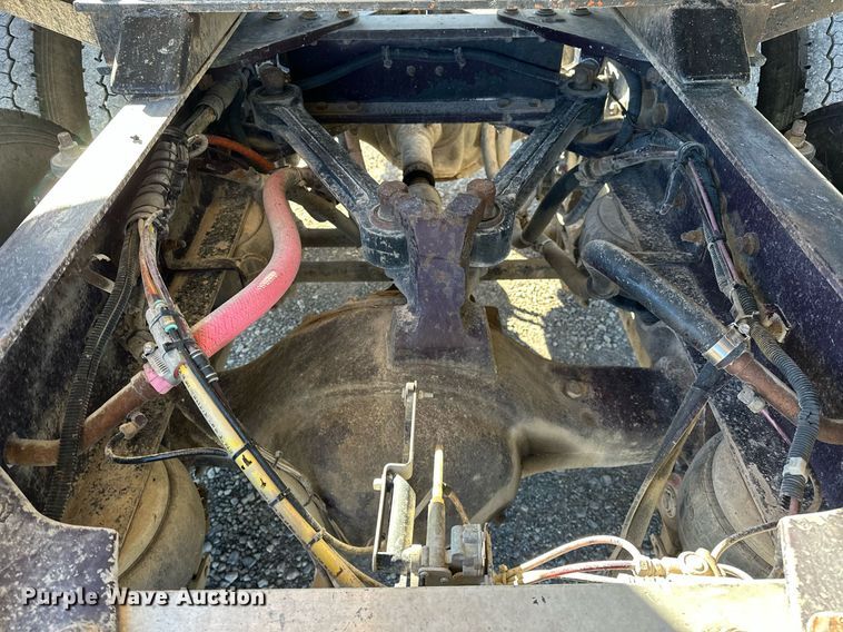 image for item NQ9543 1999 Kenworth W900  semi truck