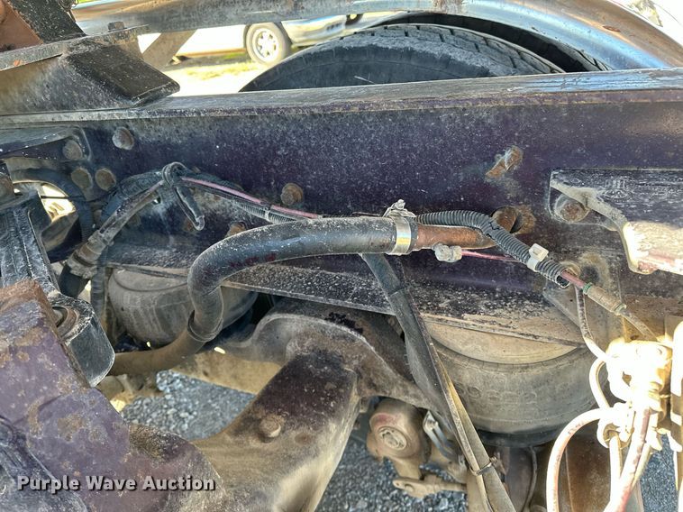 image for item NQ9543 1999 Kenworth W900  semi truck