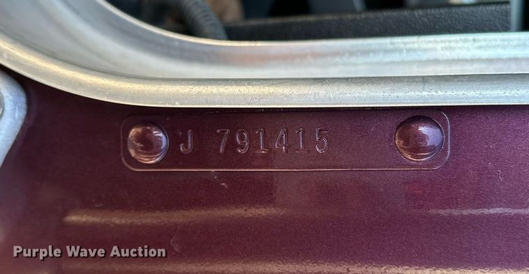 image for item NQ9543 1999 Kenworth W900  semi truck