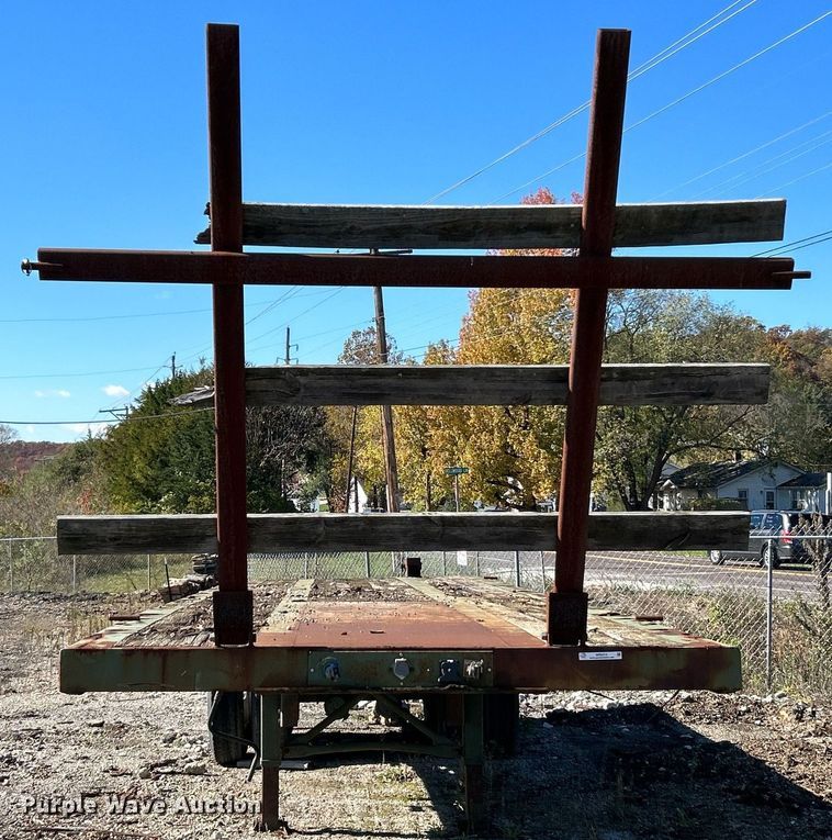 image for item NR9313 1992 Dynaweld  flatbed trailer