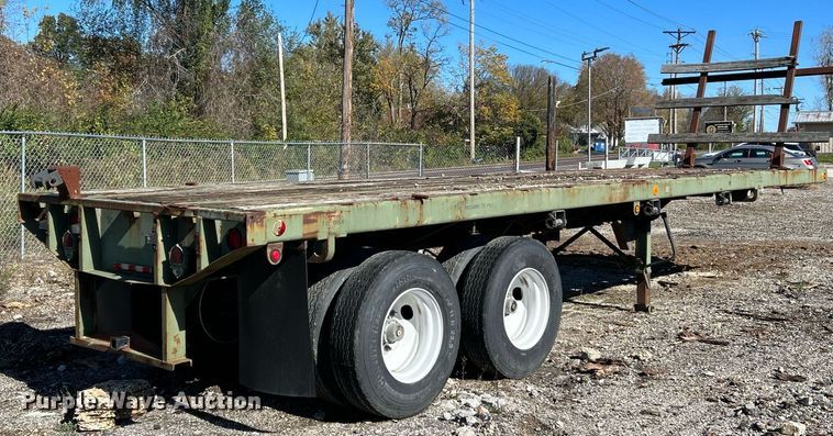 image for item NR9313 1992 Dynaweld  flatbed trailer