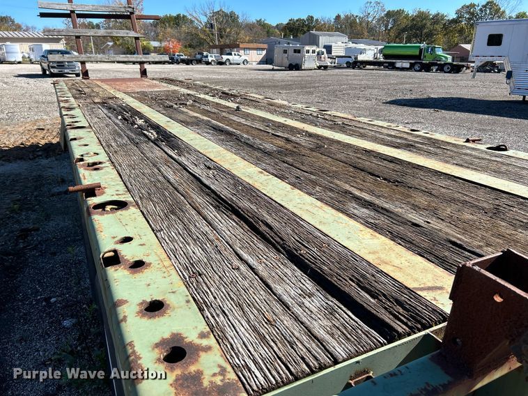 image for item NR9313 1992 Dynaweld  flatbed trailer