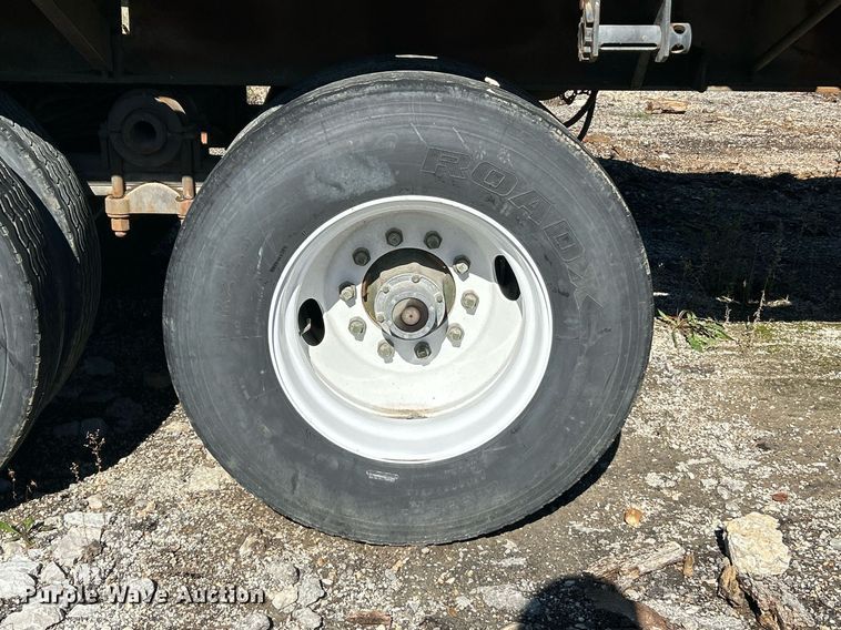 image for item NR9313 1992 Dynaweld  flatbed trailer