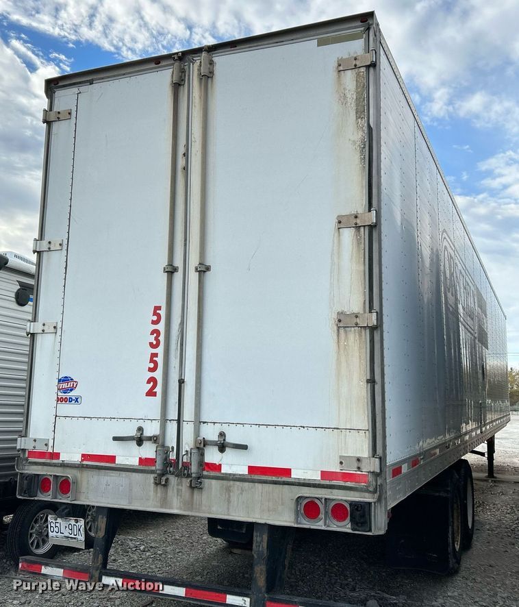 image for item NR9382 2009 Utility Trailers VS2DX  dry van trailer