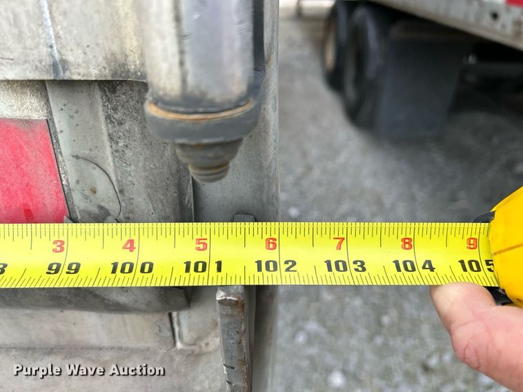 image for item NR9382 2009 Utility Trailers VS2DX  dry van trailer