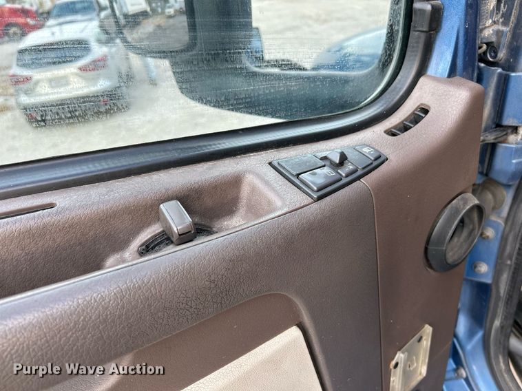 image for item NR9383 2014 Volvo VNL  semi truck