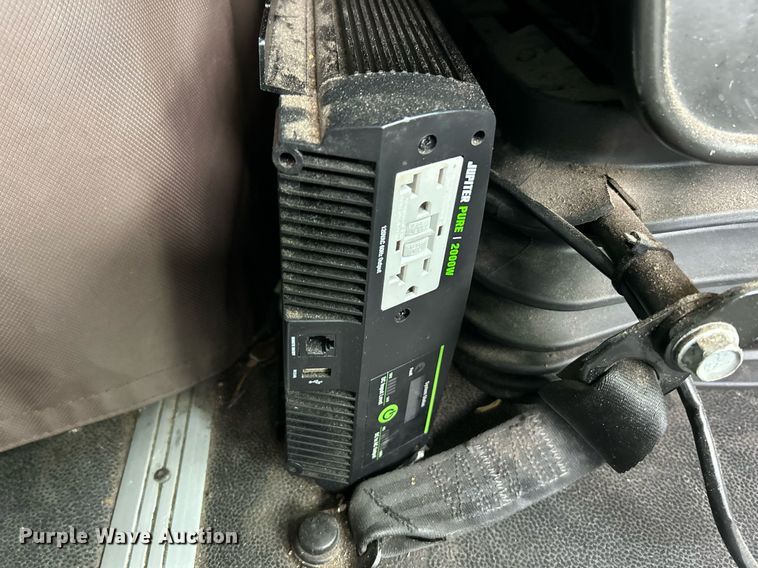 image for item NR9383 2014 Volvo VNL  semi truck