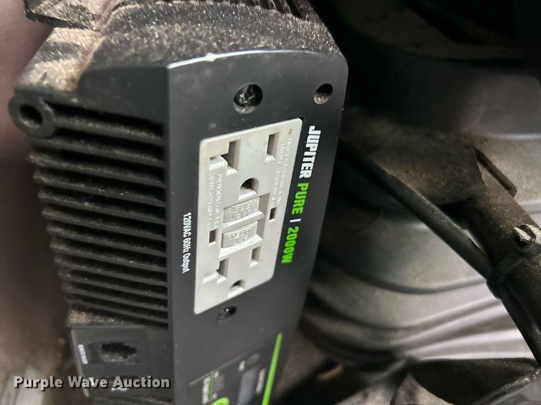 image for item NR9383 2014 Volvo VNL  semi truck