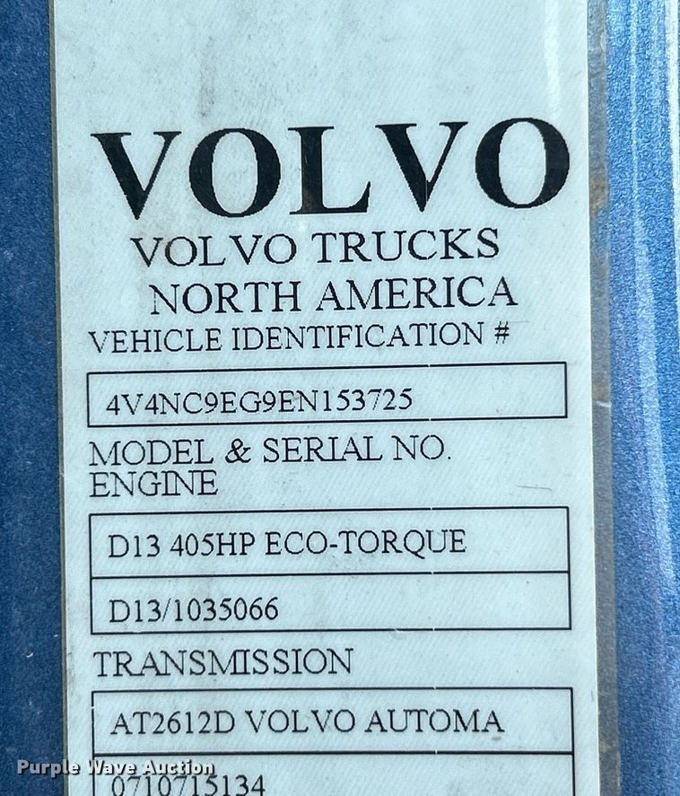 image for item NR9383 2014 Volvo VNL  semi truck