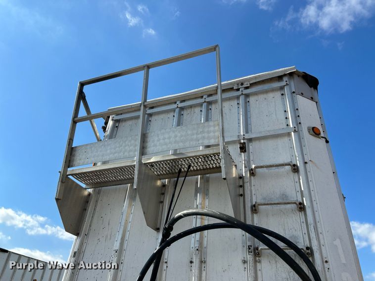 image for item NR9413 2005 Imco walking floor trailer