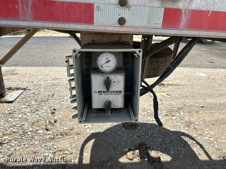 image for item NR9413 2005 Imco walking floor trailer