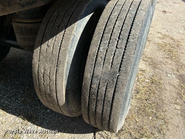 image for item NR9413 2005 Imco walking floor trailer