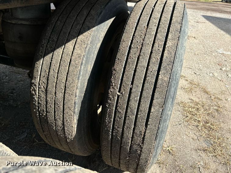 image for item NR9413 2005 Imco walking floor trailer