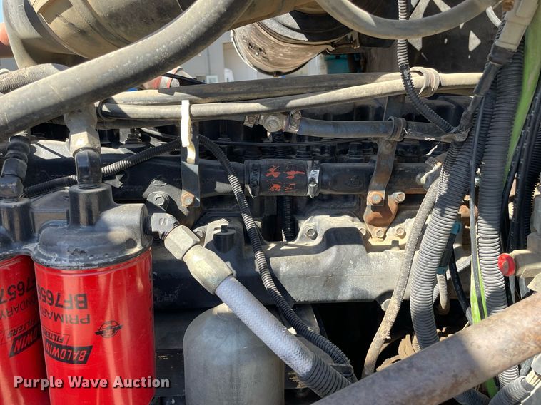 image for item NX9877 1999 Mack CH613  semi truck