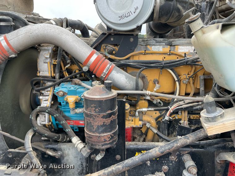 image for item NZ9013 2000 Kenworth T800  semi truck