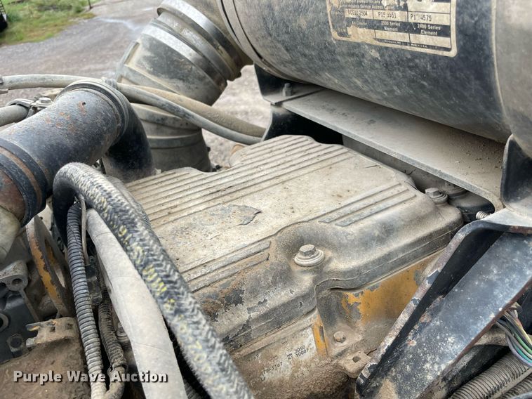 image for item NZ9013 2000 Kenworth T800  semi truck