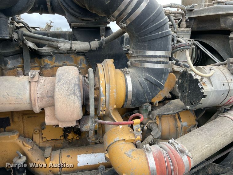 image for item NZ9013 2000 Kenworth T800  semi truck