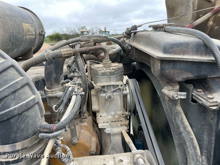 image for item NZ9013 2000 Kenworth T800  semi truck