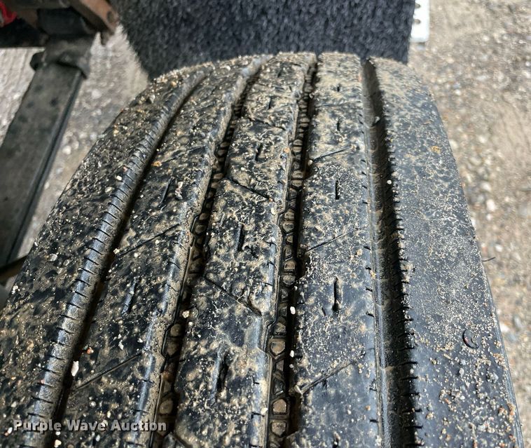 image for item NZ9013 2000 Kenworth T800  semi truck