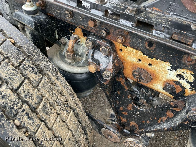 image for item NZ9013 2000 Kenworth T800  semi truck