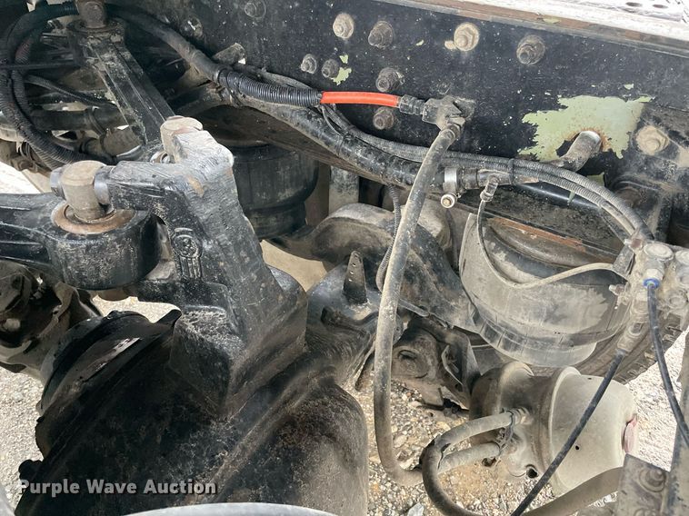 image for item NZ9013 2000 Kenworth T800  semi truck