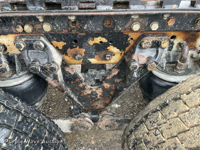 image for item NZ9013 2000 Kenworth T800  semi truck